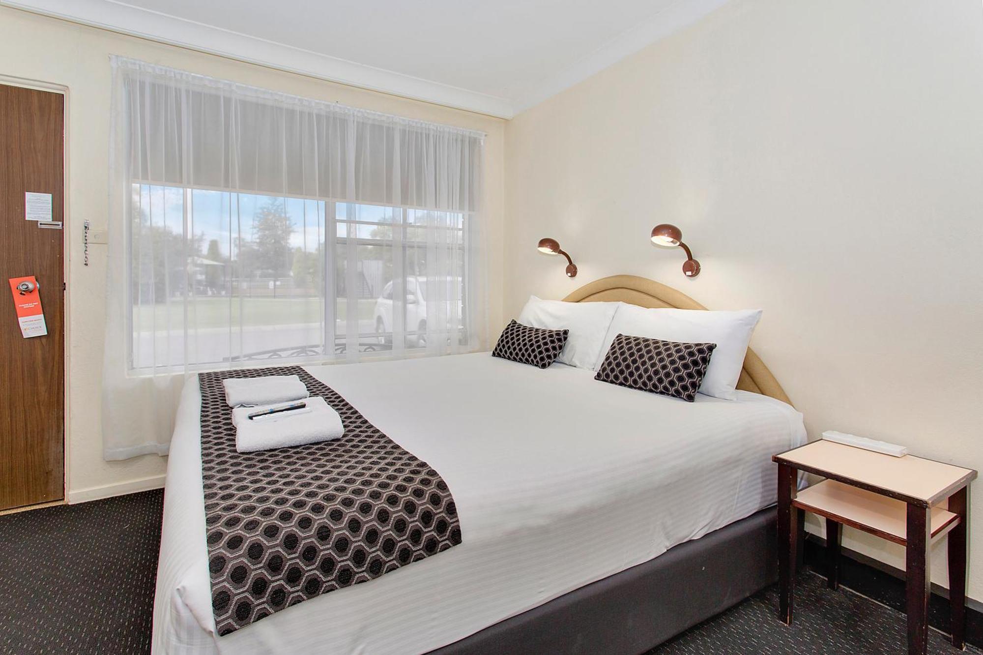 Econo Lodge Savannah Park Tamworth Bagian luar foto