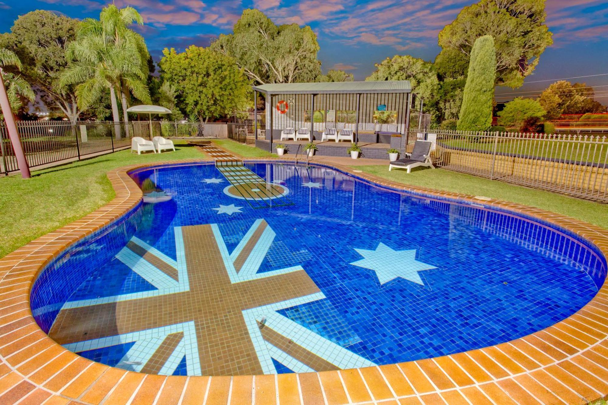 Econo Lodge Savannah Park Tamworth Bagian luar foto